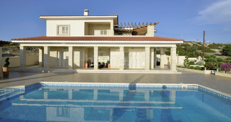 Villa to rent in Paphos