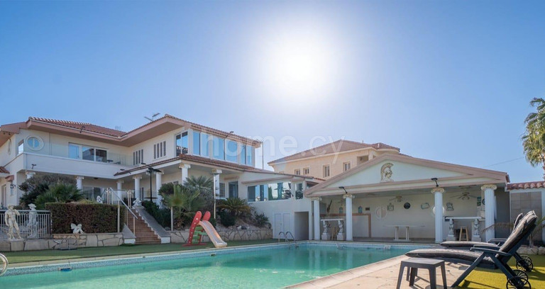 Villa for sale in Limassol