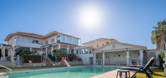 Villa to rent in Limassol