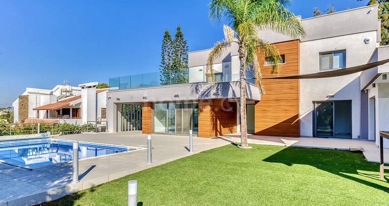 Villa to rent in Limassol