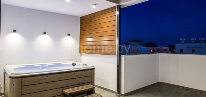 Apartamento en la planta superior para alquilar en Limassol