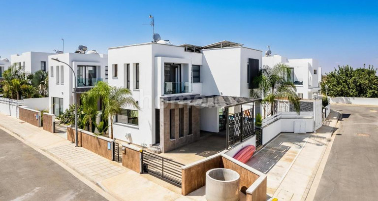Villa for sale in Kapparis