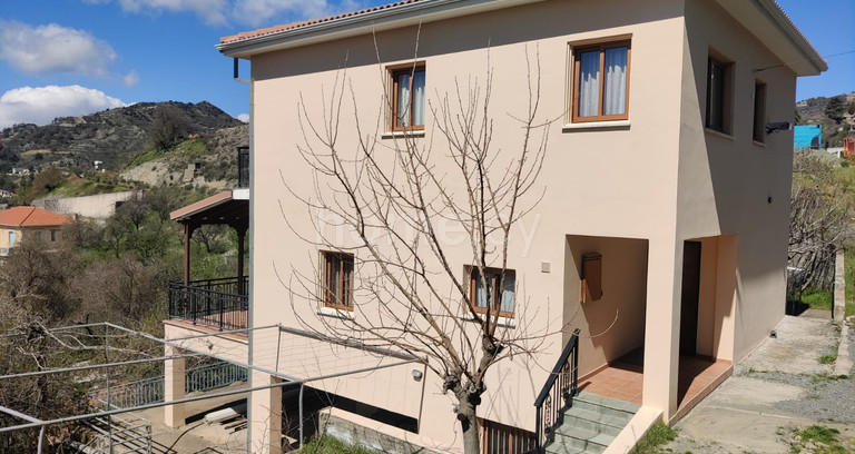 Villa to rent in Limassol