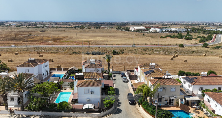 Villa à vendre à Frenaros