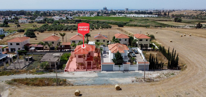 Villa for sale in Larnaca