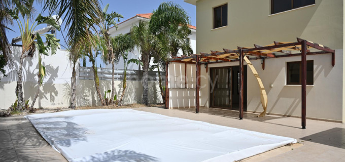 Villa for sale in Larnaca