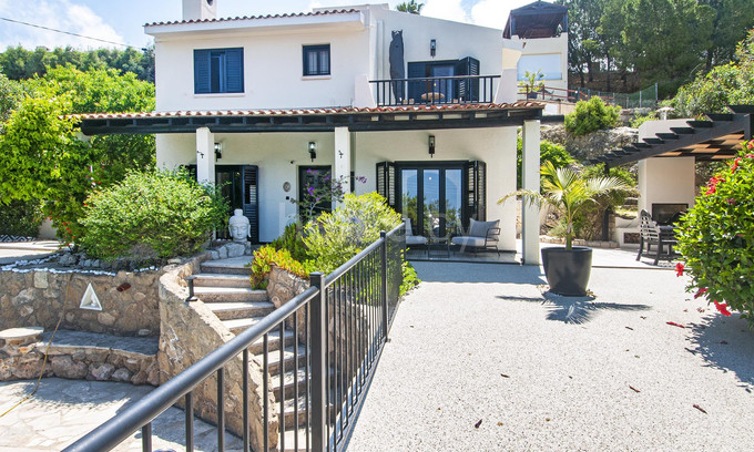 Villa for sale in Paphos