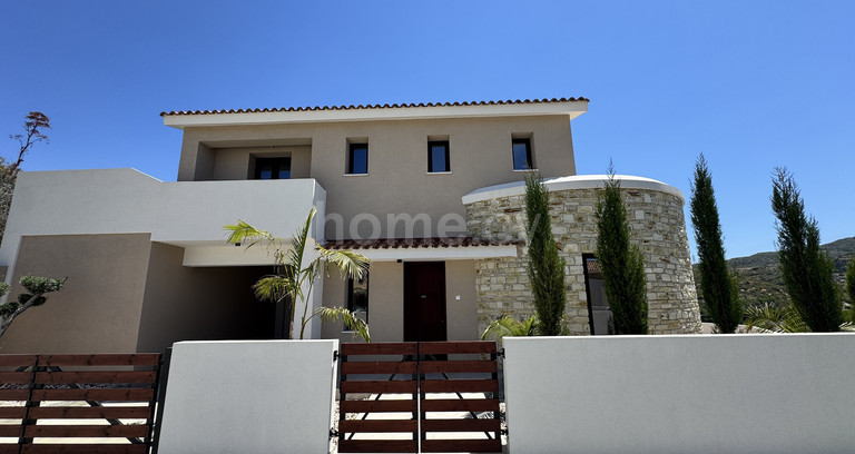 Villa for sale in Larnaca