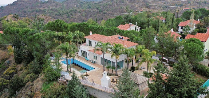 Villa to rent in Limassol