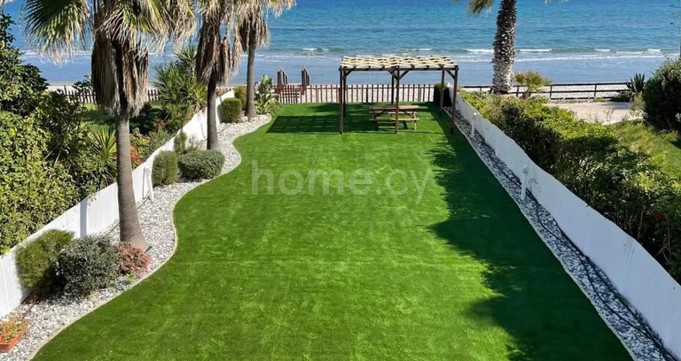 Villa for sale in Larnaca