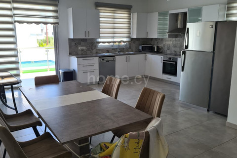 Villa to rent in Larnaca