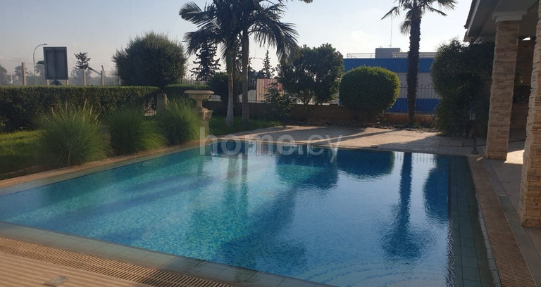 Villa to rent in Limassol