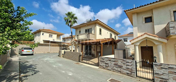 Villa for sale in Vrysoulles