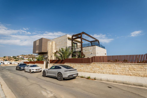 Villa for sale in Limassol