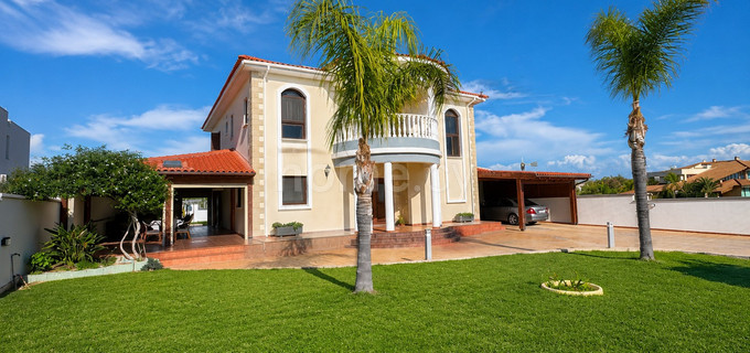 Villa in Ayia Napa zu verkaufen