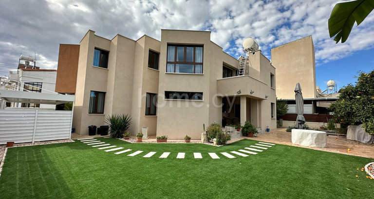Villa for sale in Larnaca