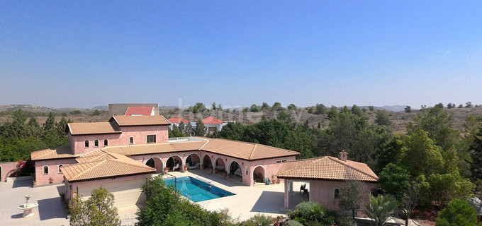 Villa for sale in Larnaca