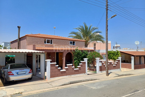 Villa for sale in Larnaca