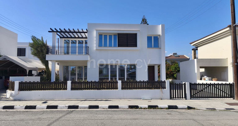 Villa for sale in Limassol