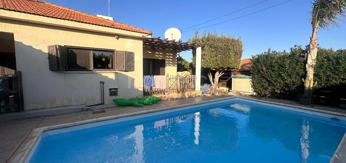 Bungalow for sale in Limassol