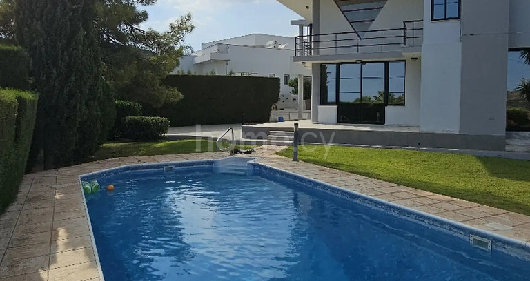 Villa para alquilar en Limassol