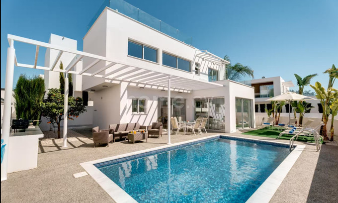 Villa in Ayia Napa zu verkaufen