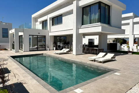 Villa à louer à Pernera