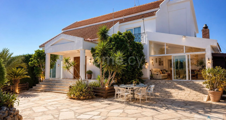 Villa for sale in Ayia Thekla