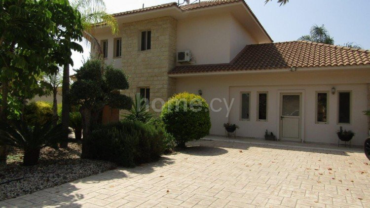 Villa to rent in Limassol