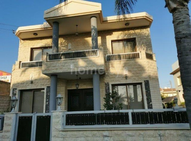 Villa to rent in Limassol