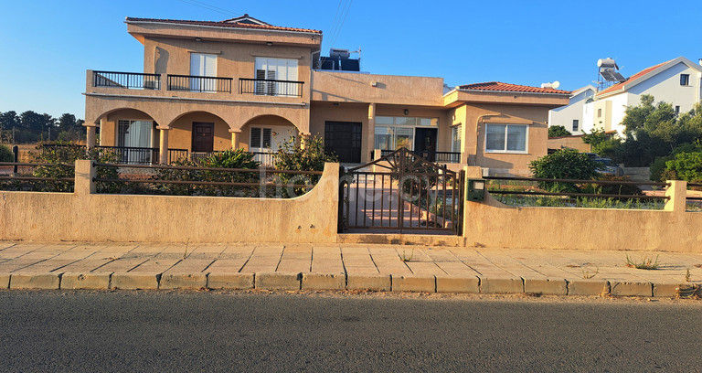 Villa in Paphos zu verkaufen