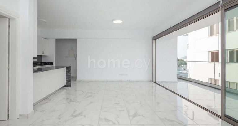 Top floor apartment to rent in Larnaca