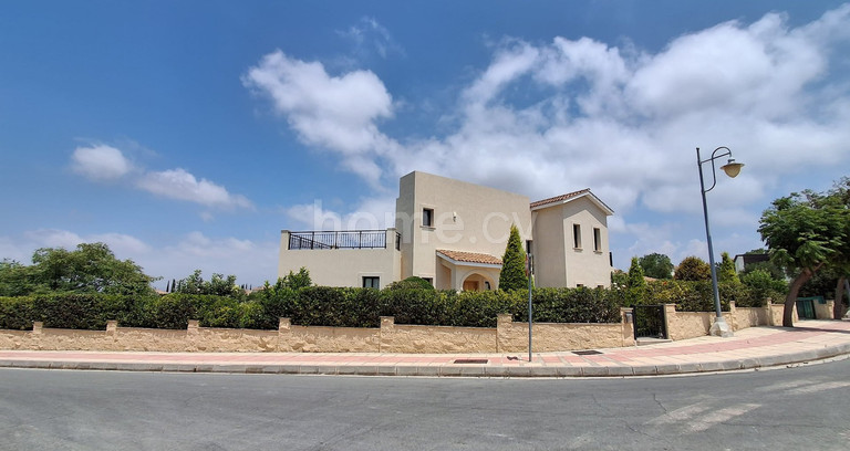 Villa for sale in Paphos