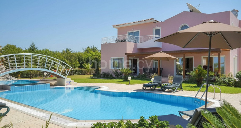 Villa for sale in Paphos