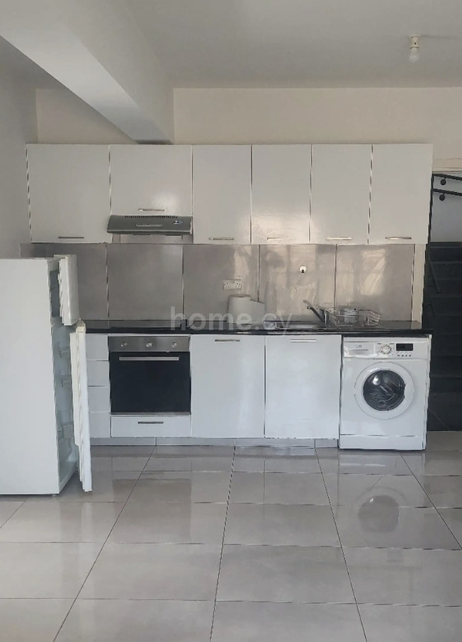Διαμέρισμα τελευταίου ορόφου προς ενοικίαση - Λευκωσία