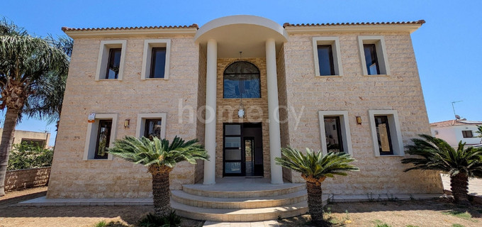 Villa in Larnaca zu verkaufen