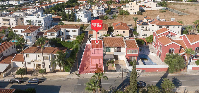 Casa semi independiente a la venta en Larnaca
