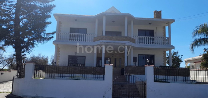 Hus till salu i Larnaca